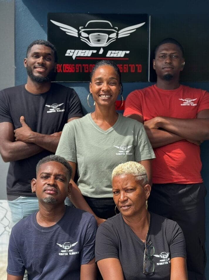 Part of the Spar'Car team